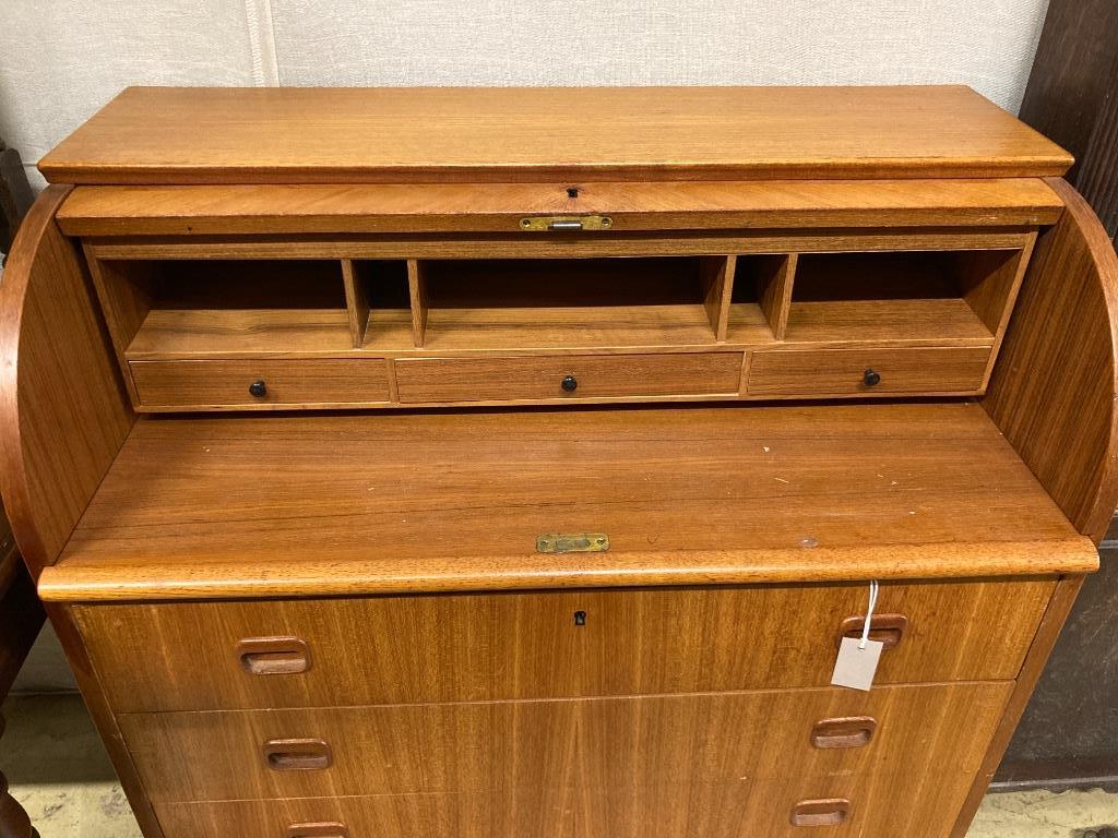 A teak cylinder bureau, length 89cm, depth 47cm, height 96cm